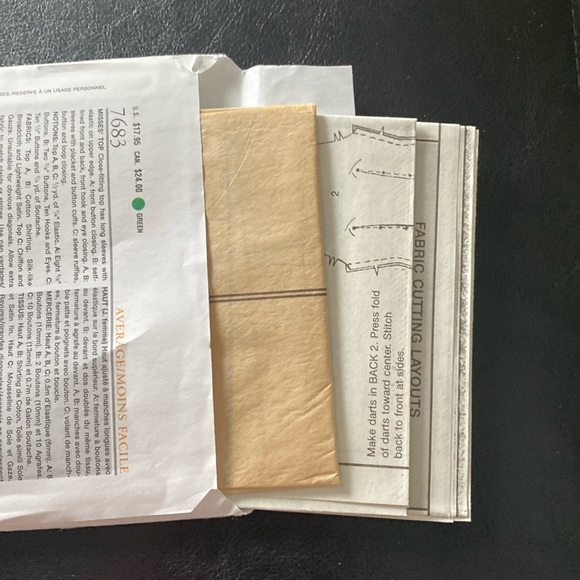 Vogue 7683 uncut sewing pattern - Picture 2 of 3